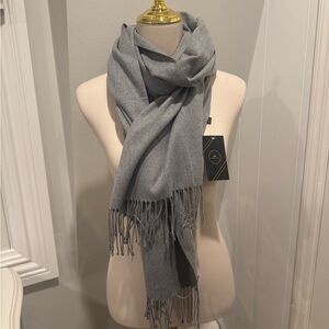 NWT 100% Cashmere Gray Scarf/wrap with Fringe